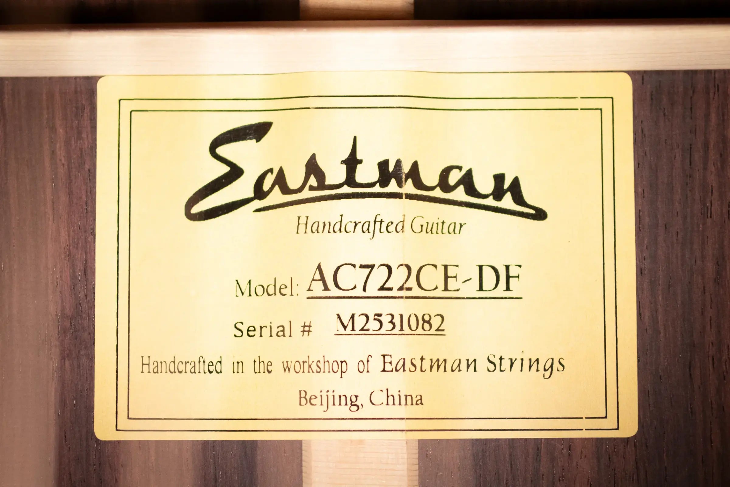 Eastman AC722CE-DF Grand Auditorium Acoustic/Electric Guitar - Dakota Fade with Hardshell Case