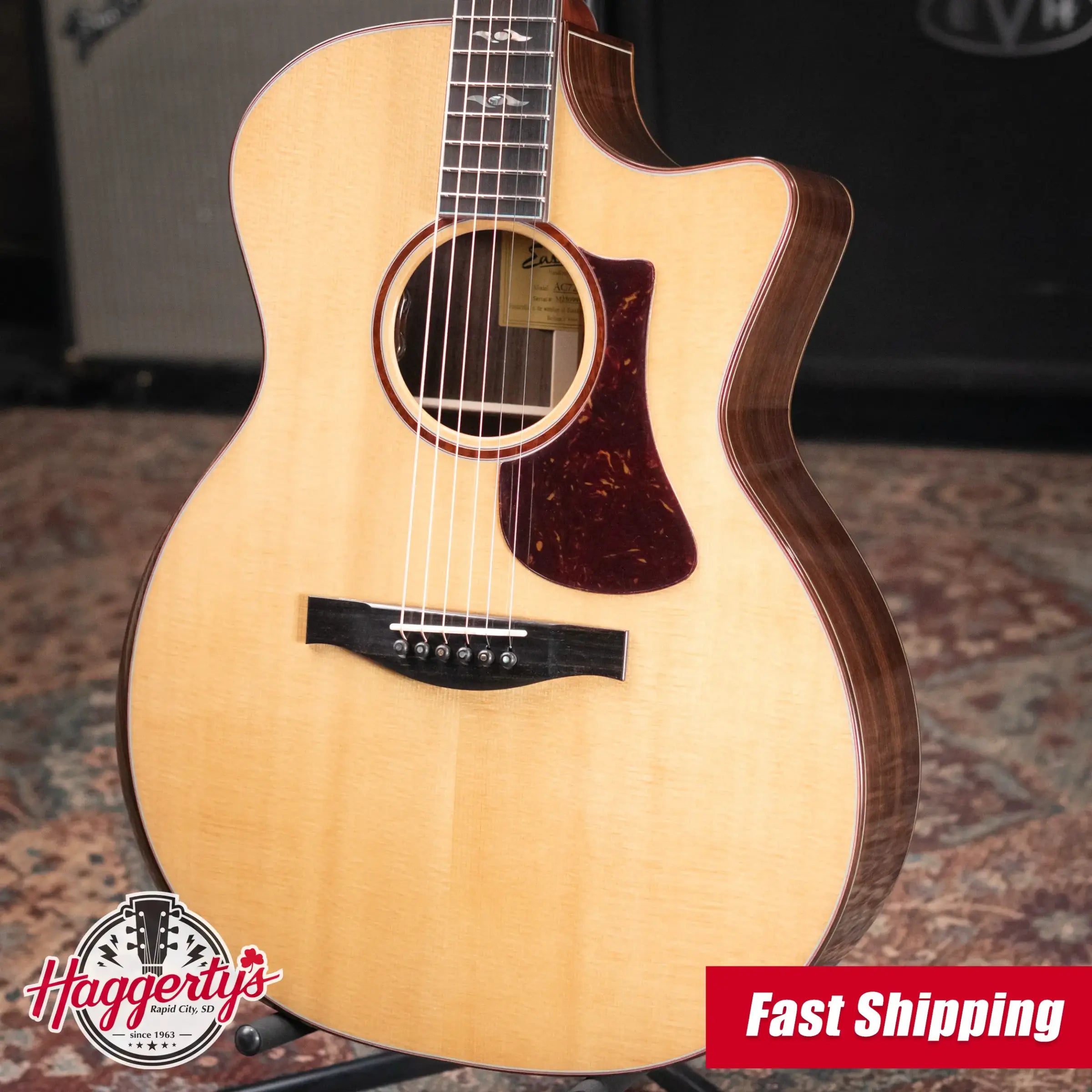 Eastman AC722ce Grand Auditorium Acoustic/Electric Guitar with Hardshell Case