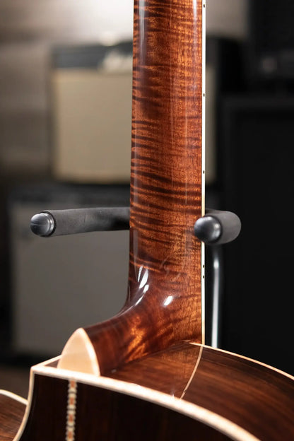 Eastman AC822CE-FF Fan Fret Grand Auditorium Acoustic/Electric Guitar with Hardshell Case