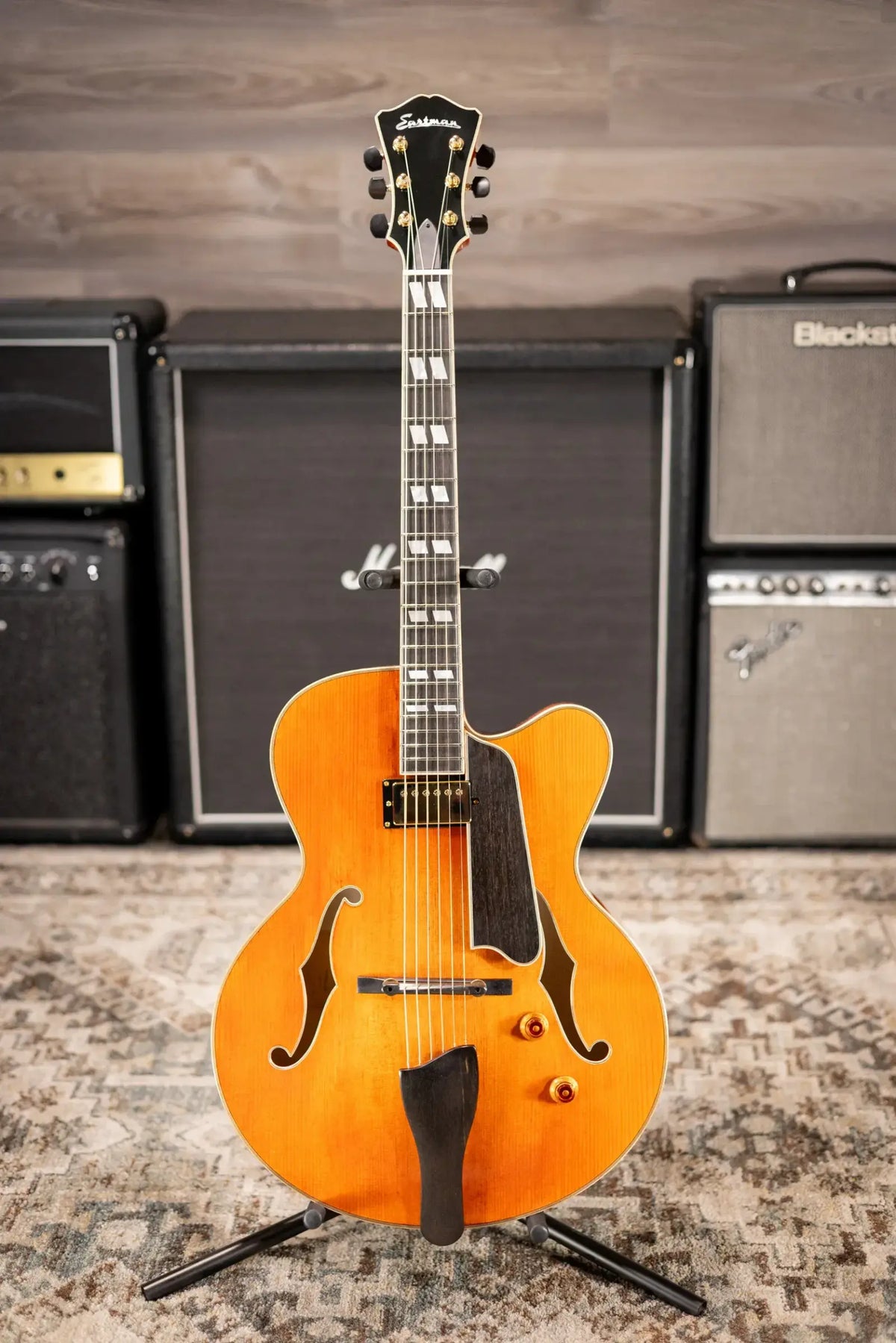 Eastman AR580CE-HB Archtop Electric Guitar - Honey Burst with Hardshell Case