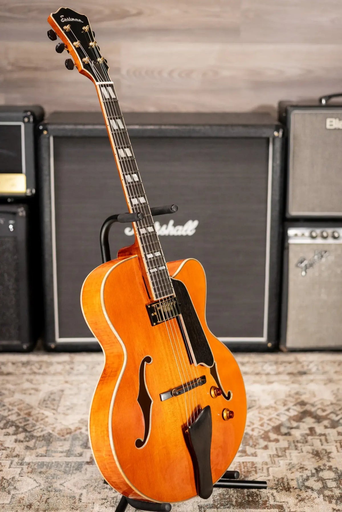 Eastman AR580CE-HB Archtop Electric Guitar - Honey Burst with Hardshell Case