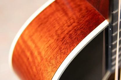 Eastman E10 OOSS-TC Acoustic Guitar - Sunburst with Hardshell Case