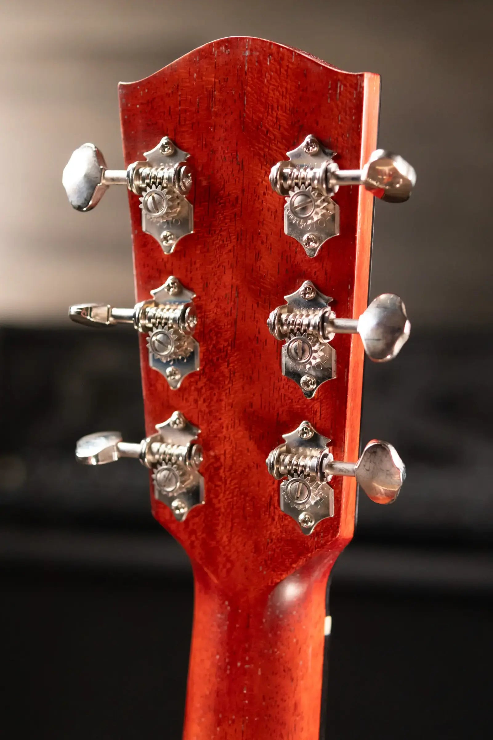 Eastman E10OOSS/V Acoustic Guitar - Antique Varnish