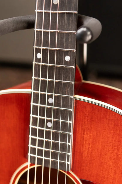 Eastman E10OOSS/V Acoustic Guitar - Antique Varnish