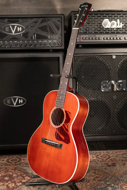 Eastman E10OOSS/V Acoustic Guitar - Antique Varnish