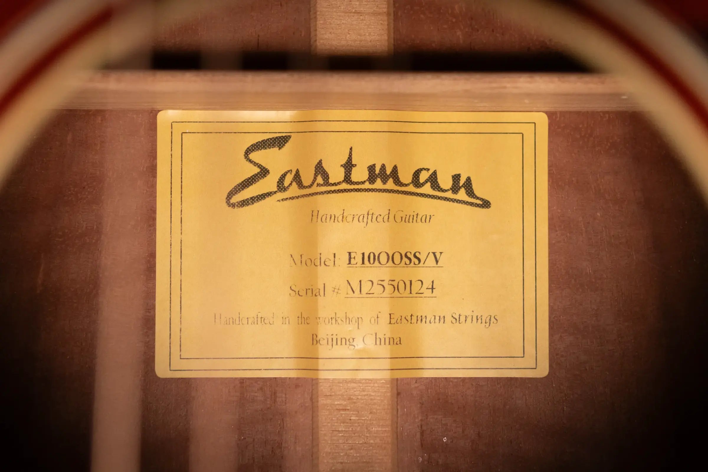 Eastman E10OOSS/V Acoustic Guitar - Antique Varnish