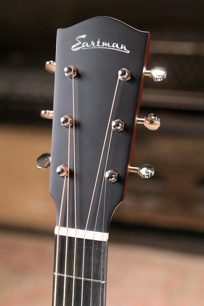 Eastman E10SS-TC Dreadnought Acoustic Guitar - Sunburst with Hardshell Case