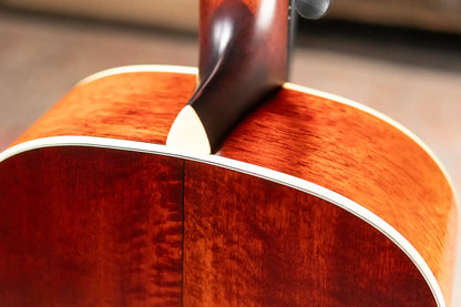 Eastman E10SS-TC Dreadnought Acoustic Guitar - Sunburst with Hardshell Case