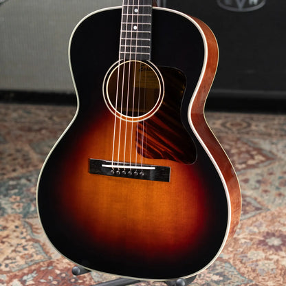 Eastman E10 OOSS-TC Acoustic Guitar - Sunburst with Hardshell Case