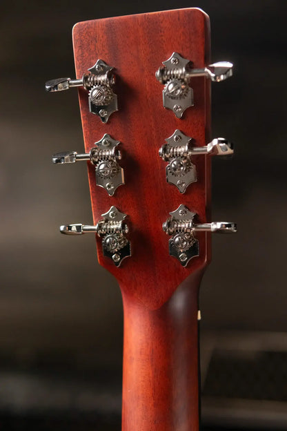 Eastman E1OMCE-DLX Acoustic/Electric Guitar