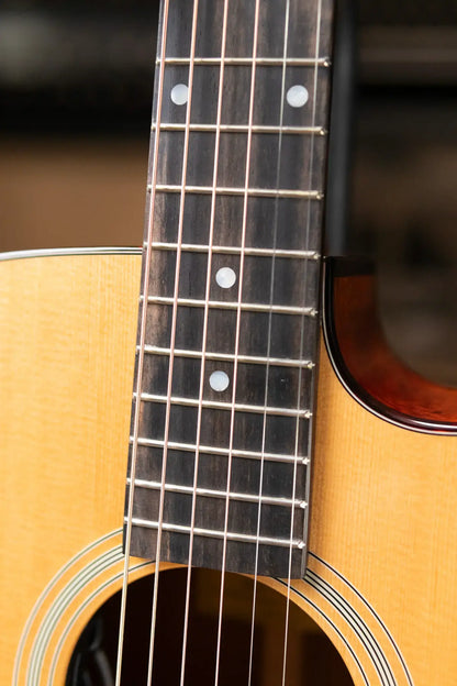 Eastman E1OMCE-DLX Acoustic/Electric Guitar