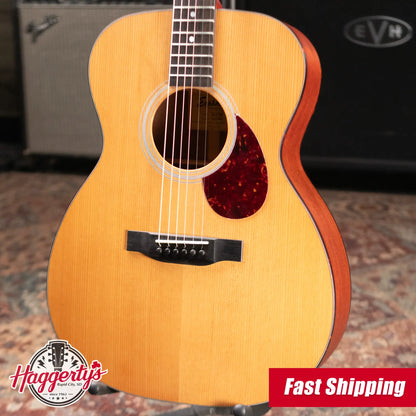 Eastman E1OM Orchestra Model Acoustic Guitar - Natural with Softshell Gig Bag