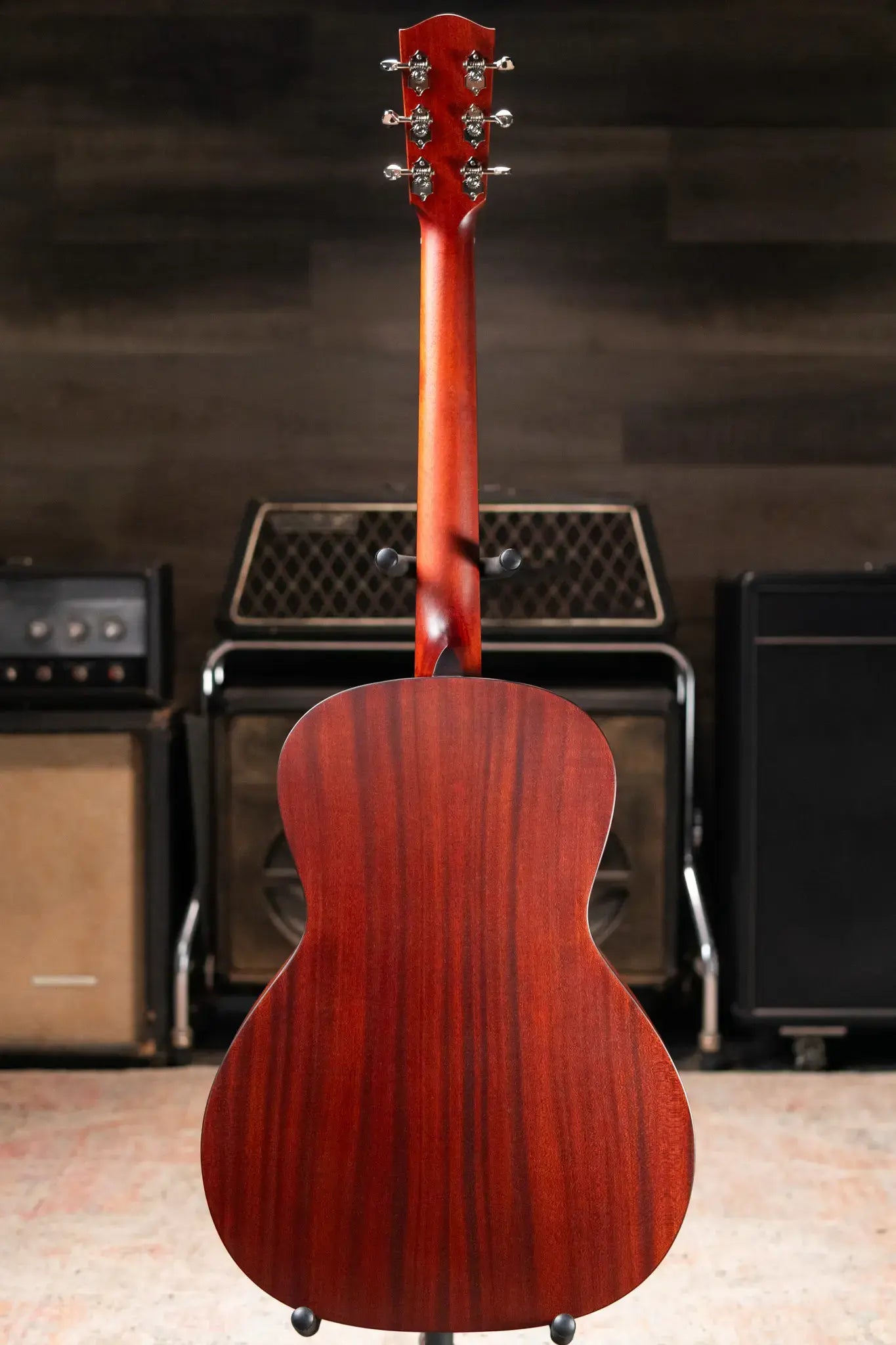 Eastman E1OOSS-SB Acoustic Guitar - Sunburst with Gig Bag