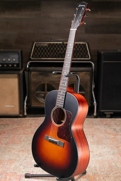 Eastman E1OOSS-SB Acoustic Guitar - Sunburst with Gig Bag