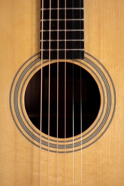 Eastman E20D Acoustic Guitar - Spruce/Rosewood with Hardshell Case - Used