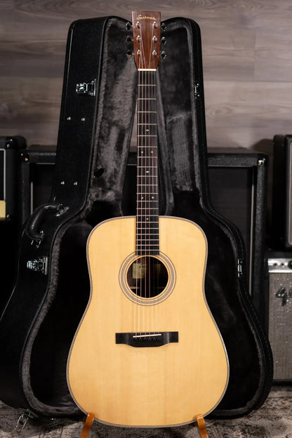 Eastman E20D Acoustic Guitar - Spruce/Rosewood with Hardshell Case - Used