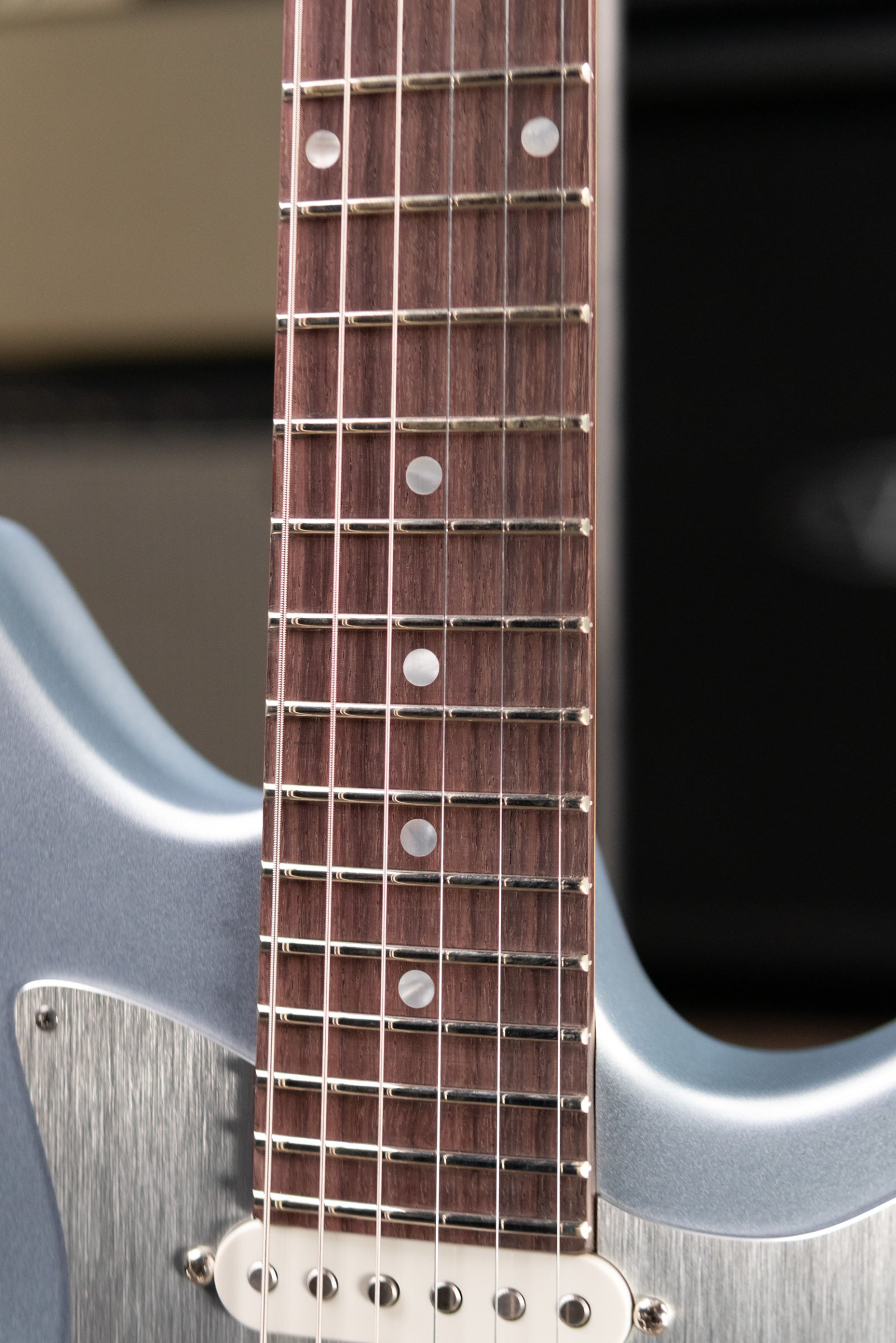 Eastman FullerTone DC'62 Electric Guitar - Ice Blue Metallic with Padded Gig Bag