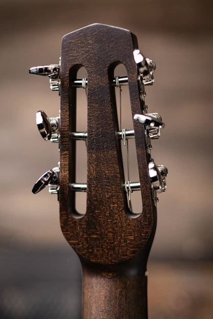 Eastman Guitars DM3 Grande Bouche Acoustic Guitar - Natural with Structured Gig Bag