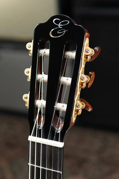 Eastman John Buscarino Cabaret Nylon Acoustic/Electric Guitar - Natural with Hardshell Case