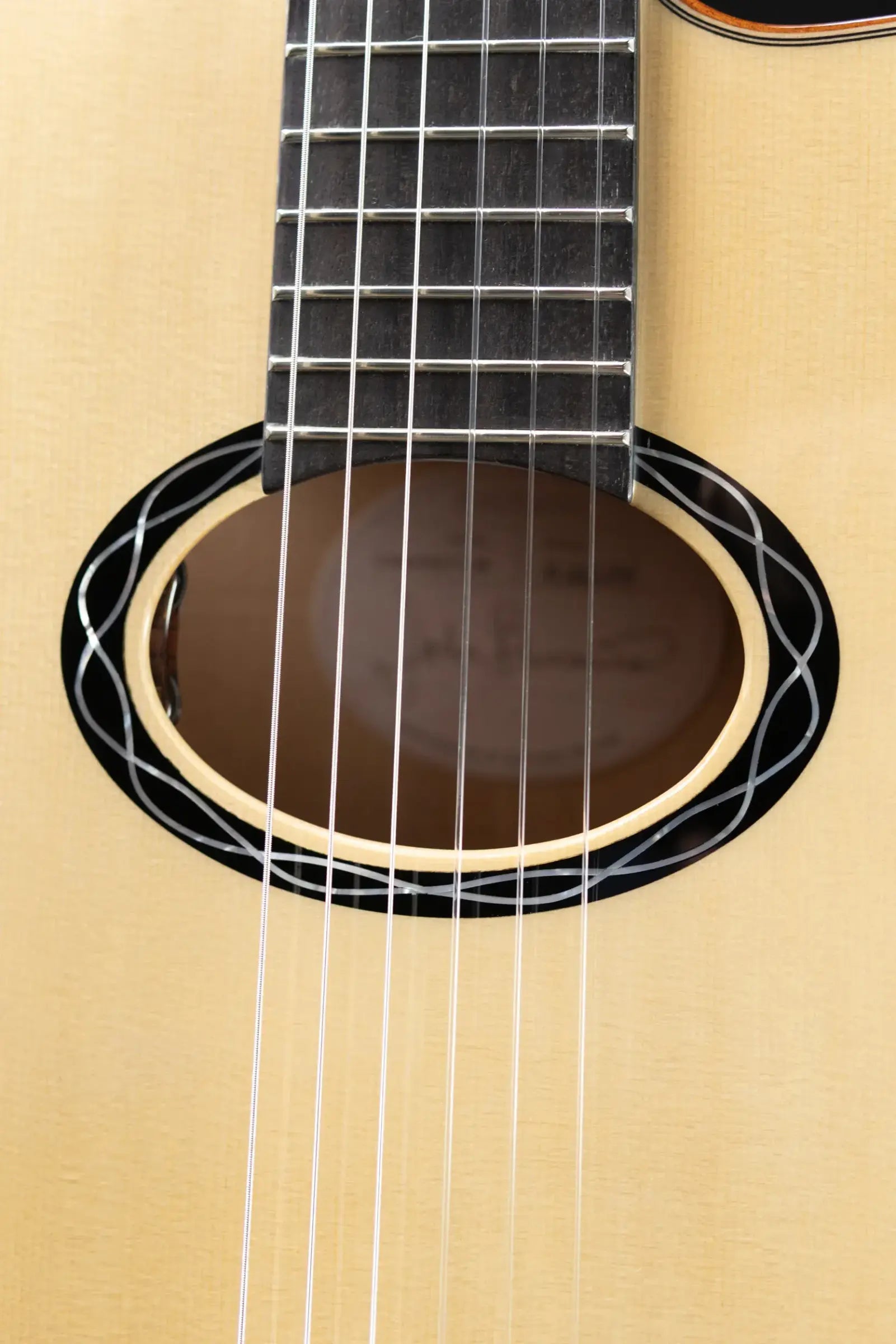 Eastman John Buscarino Cabaret Nylon Acoustic/Electric Guitar - Natural with Hardshell Case