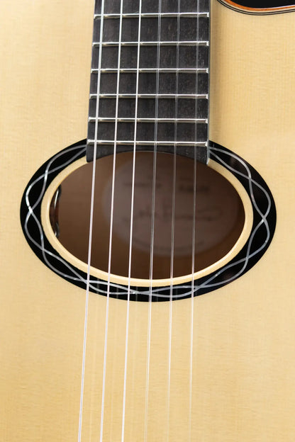 Eastman John Buscarino Cabaret Nylon Acoustic/Electric Guitar - Natural with Hardshell Case