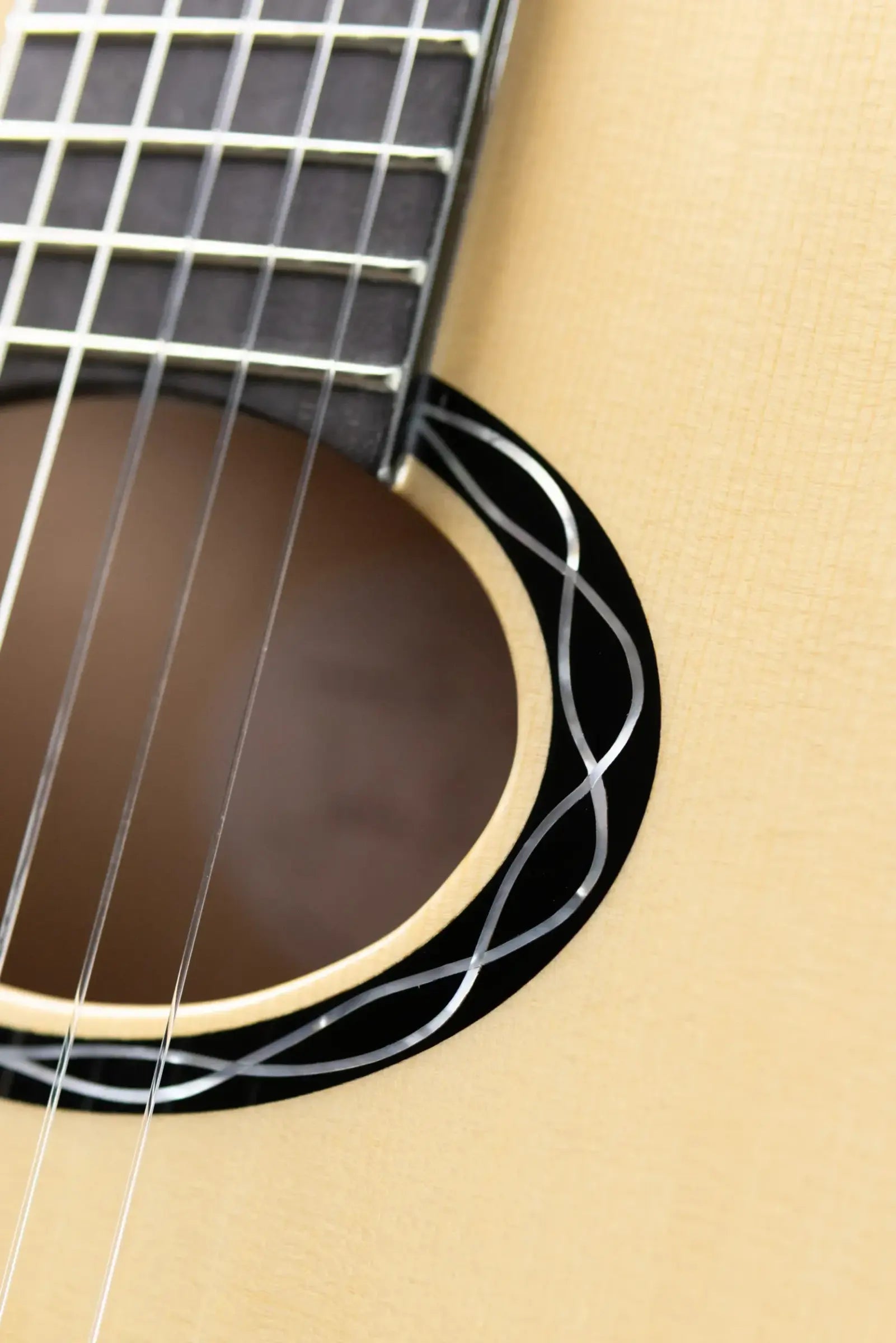 Eastman John Buscarino Cabaret Nylon Acoustic/Electric Guitar - Natural with Hardshell Case