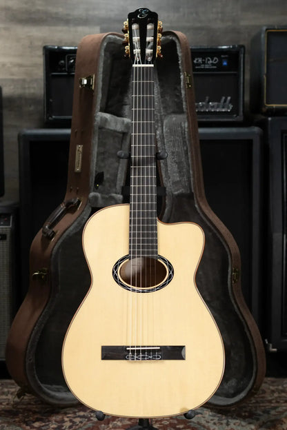 Eastman John Buscarino Cabaret Nylon Acoustic/Electric Guitar - Natural with Hardshell Case