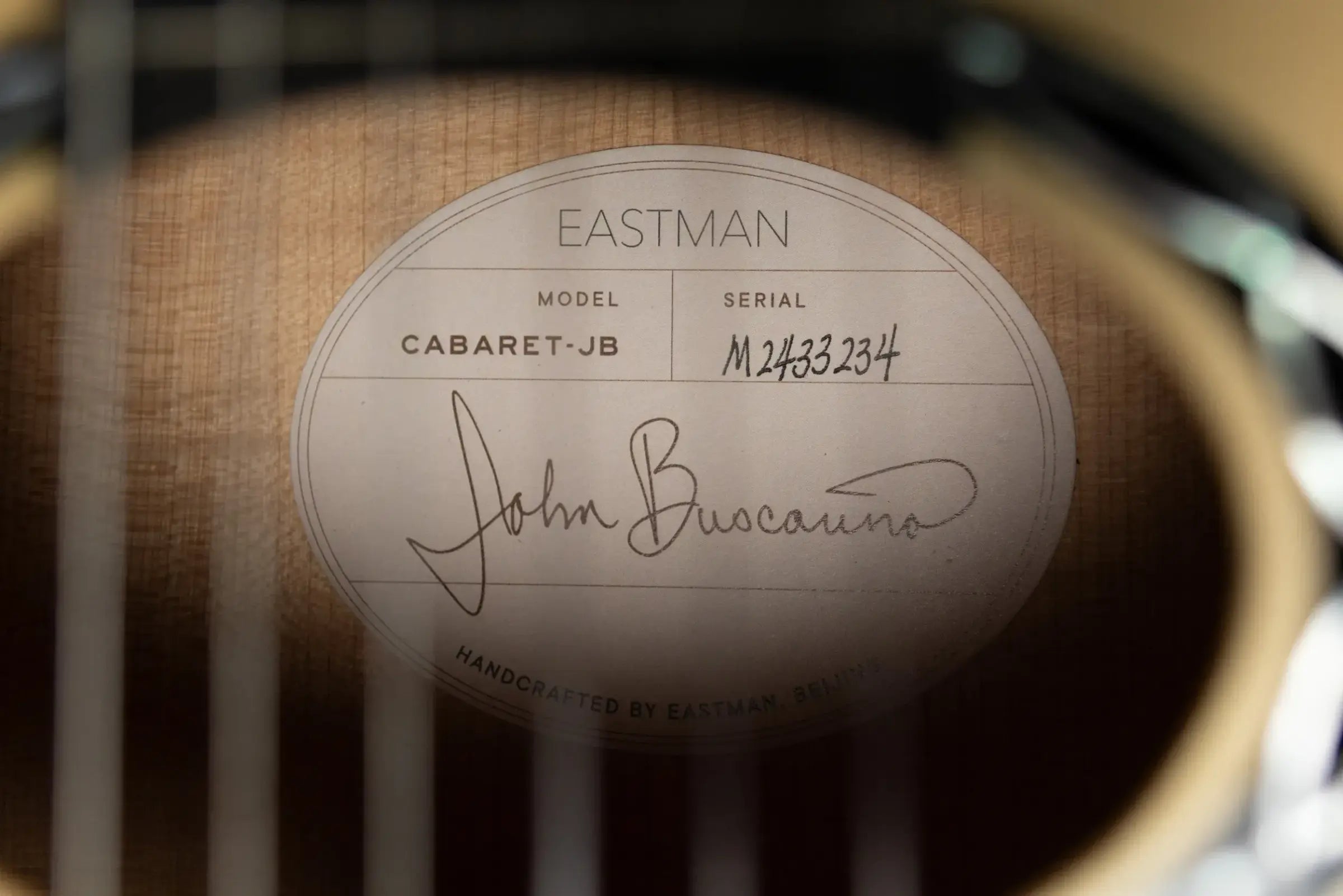 Eastman John Buscarino Cabaret Nylon Acoustic/Electric Guitar - Natural with Hardshell Case