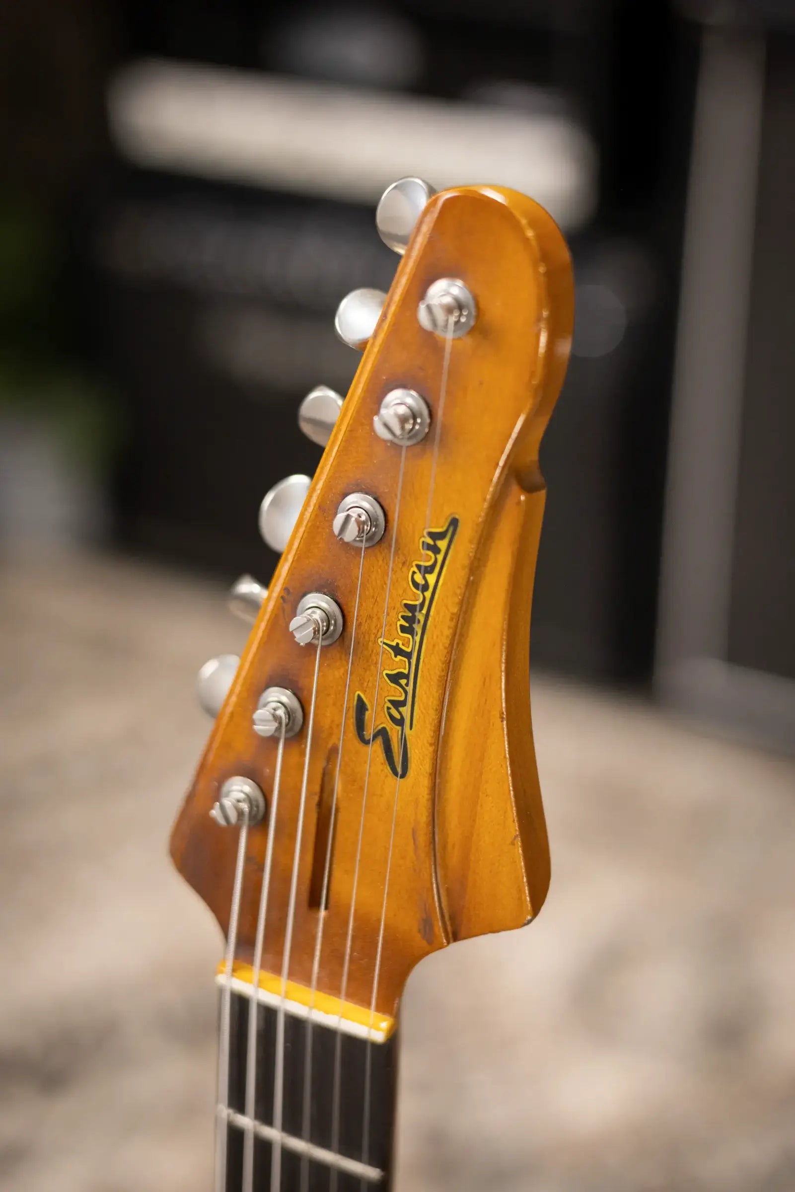 Eastman Kauffmann Series SC Deluxe - Made in Holland - Heavy Relic Electric Guitar - Ice Blue Metallic over Target Sunburst with Padded Gig Bag
