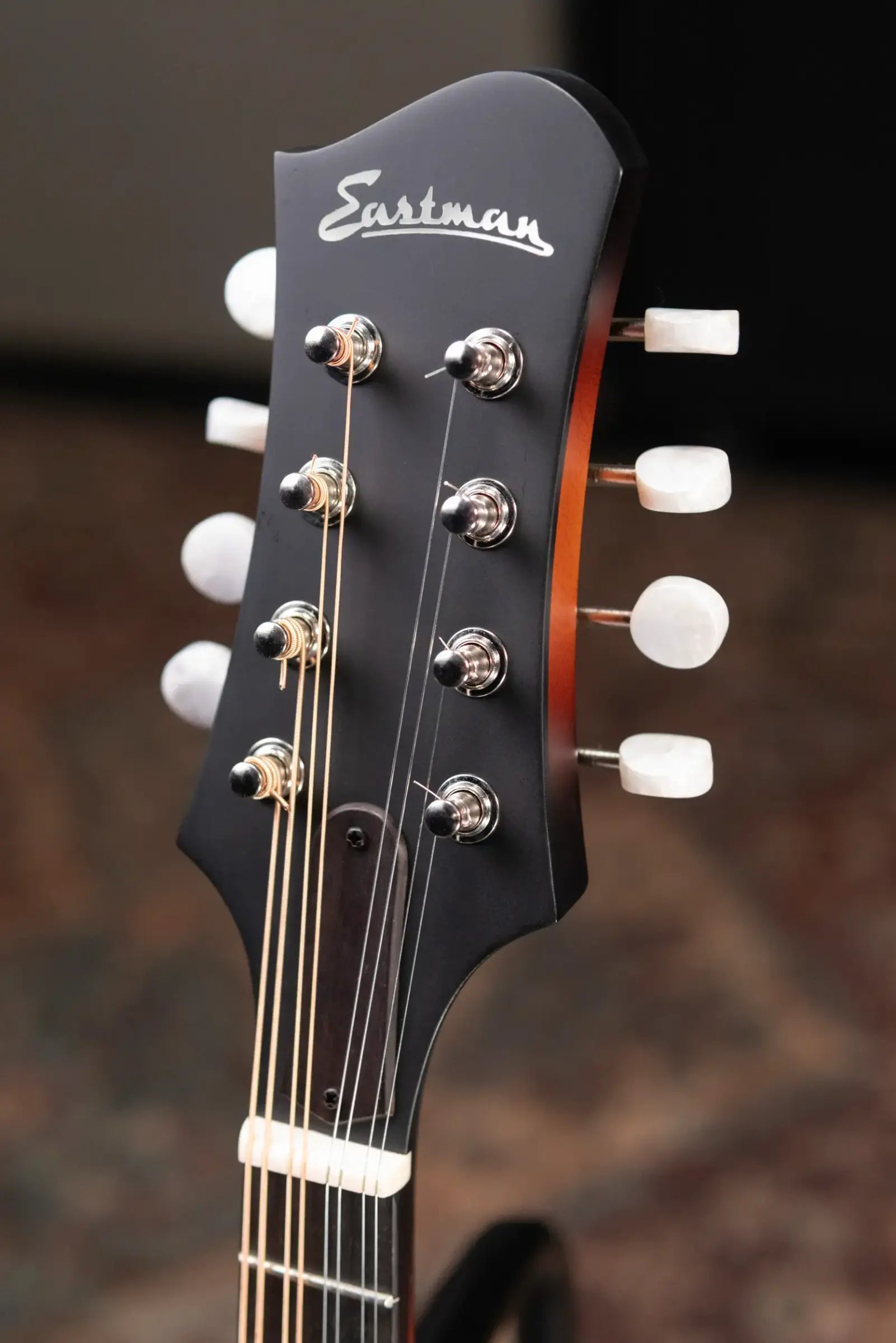 Eastman MD305E-SB A Style Acoustic/Electric Mandolin - Sunburst with Gig Bag