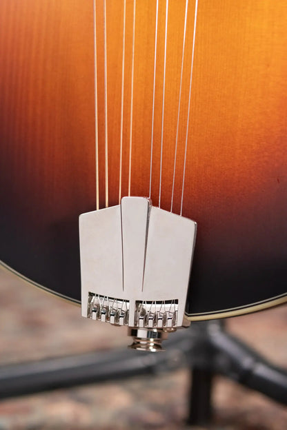 Eastman MD305E-SB A Style Acoustic/Electric Mandolin - Sunburst with Gig Bag