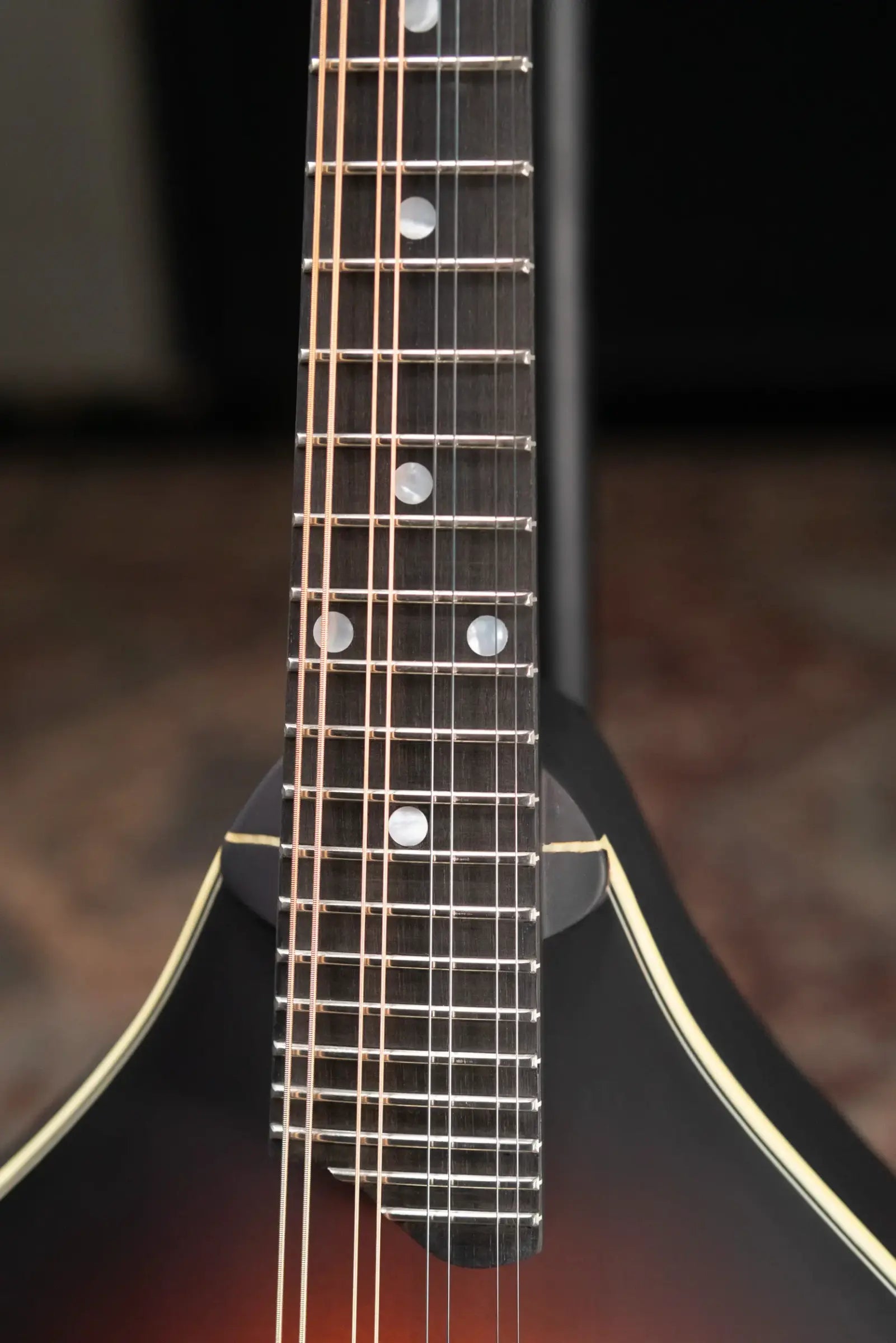 Eastman MD305E-SB A-Style Acoustic/Electric Mandolin - Sunburst with Gig Bag