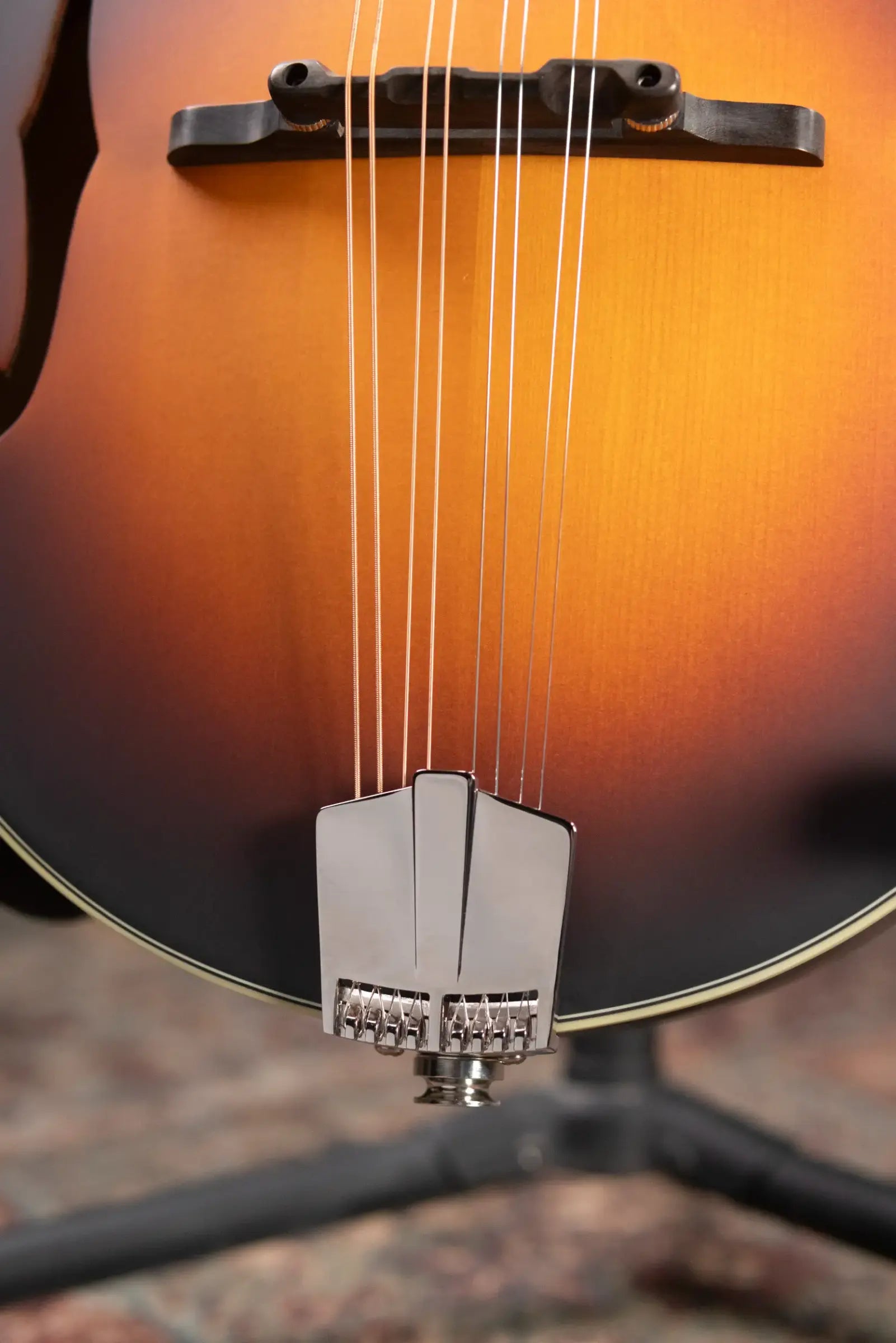 Eastman MD305E-SB A-Style Acoustic/Electric Mandolin - Sunburst with Gig Bag