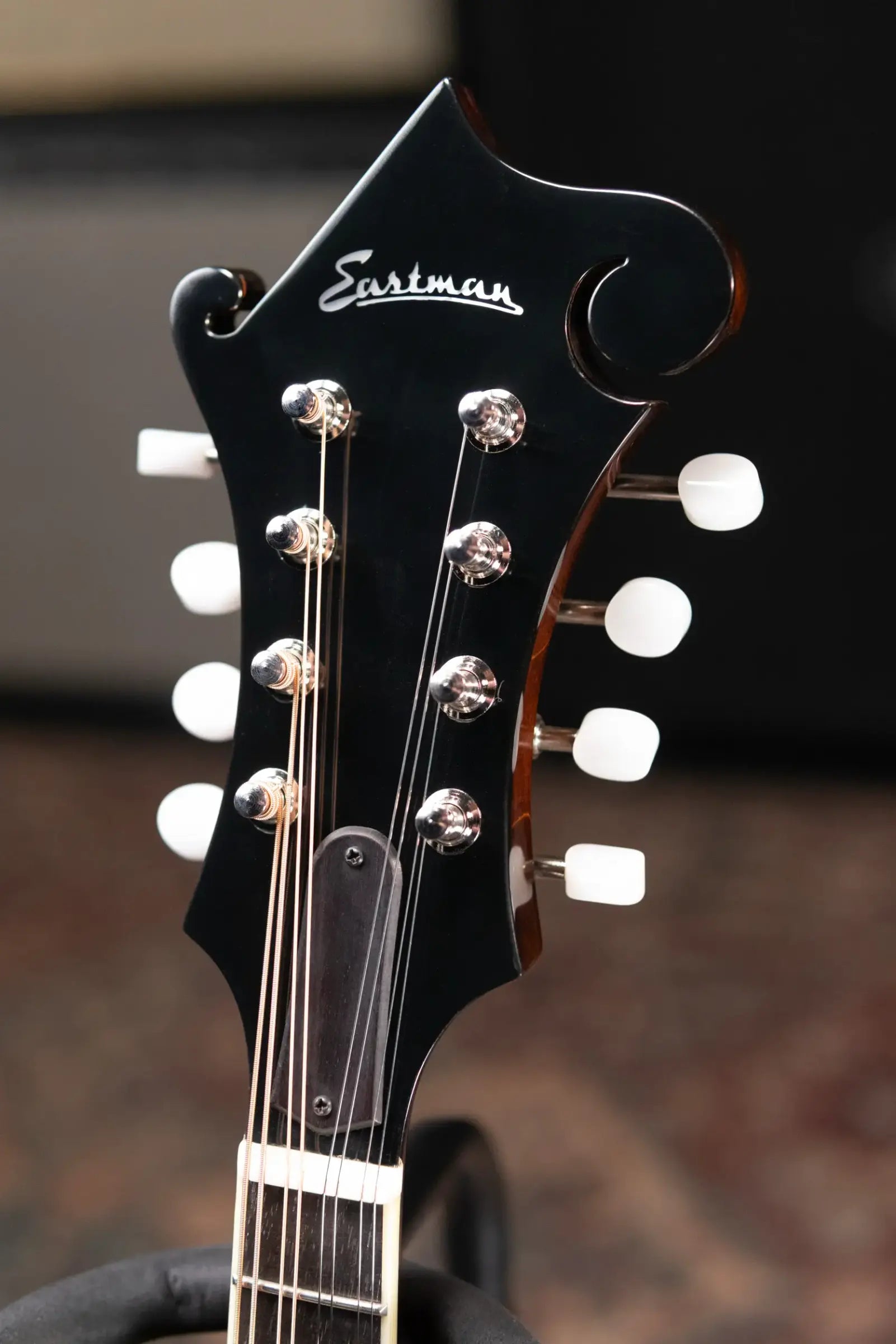 Eastman MD515 F-Style Mandolin with Hardshell Case