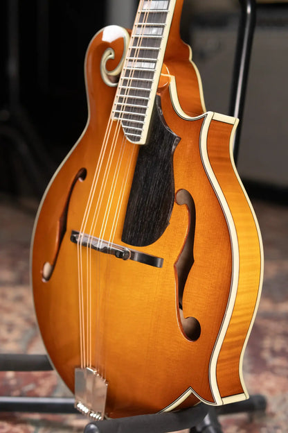 Eastman MD615-GB F Style Mandolin - Goldburst with Hardshell Case