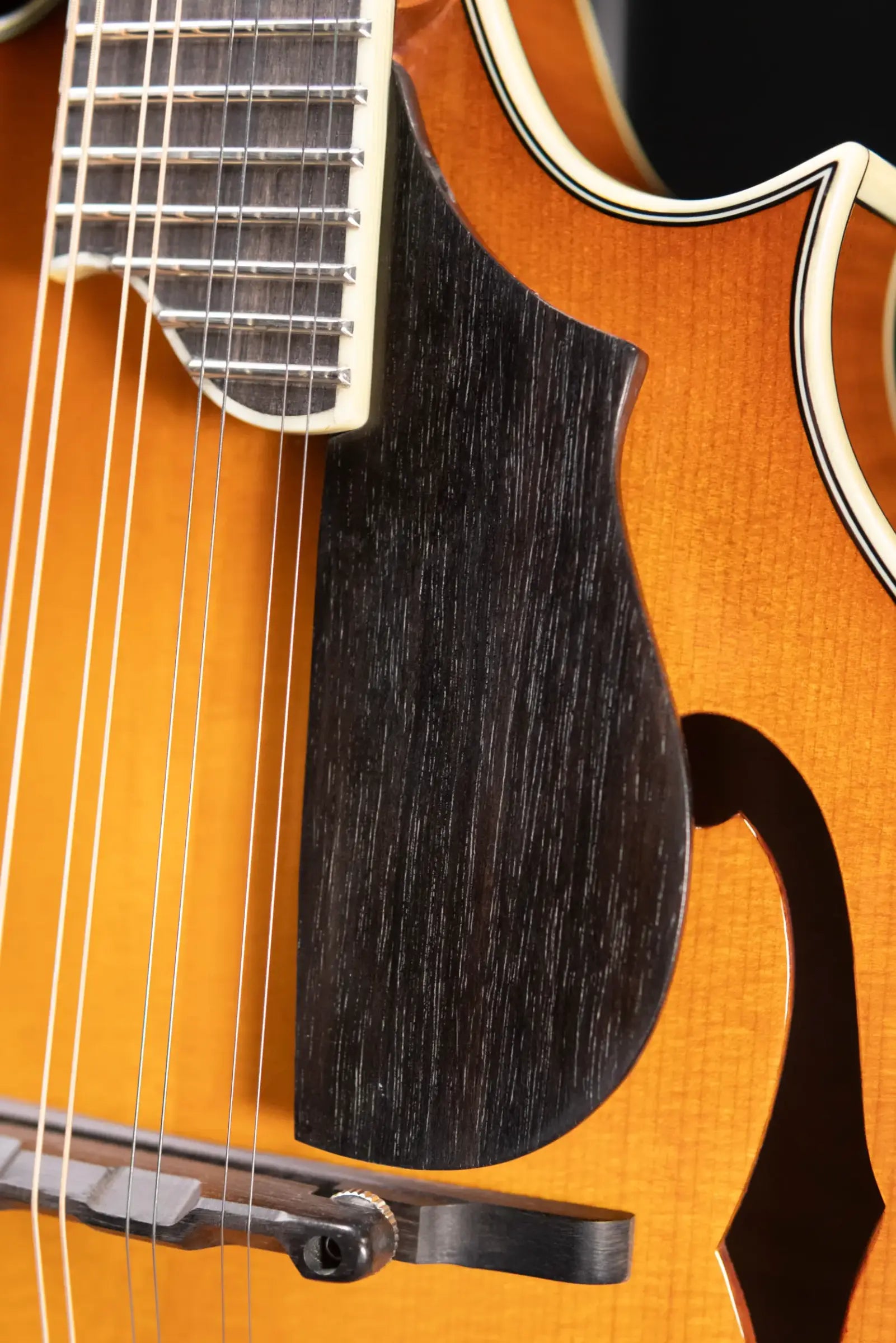 Eastman MD615-GB F Style Mandolin - Goldburst with Hardshell Case