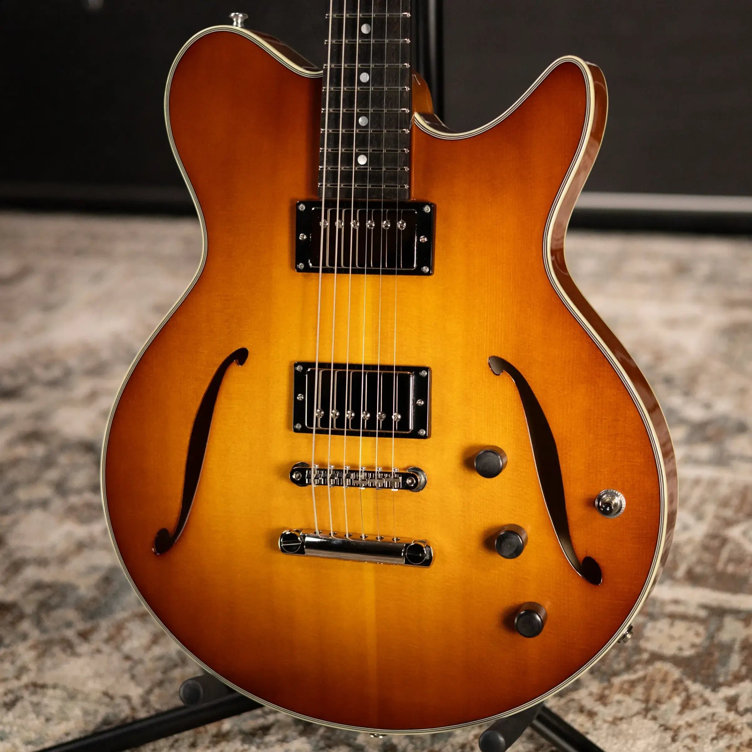 Eastman Romeo Semi-Hollow Electric Guitar - Goldburst with Hardshell Case