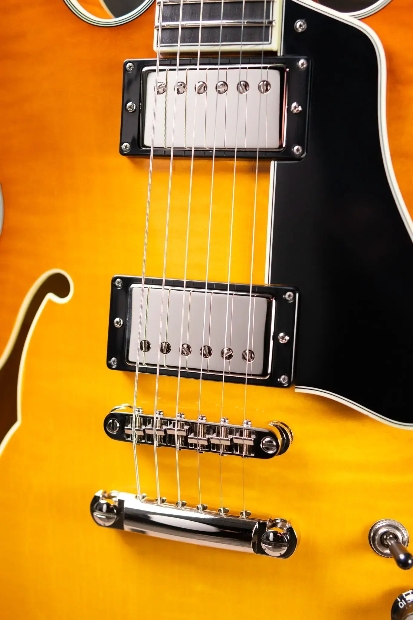 Eastman T486-GB 16" Thinline Electric Guitar - Goldburst with Hardshell Case