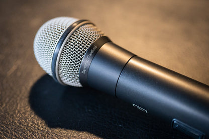 Electro Voice R300 HD Handheld Wireless Microphone System Band C haggertys 07