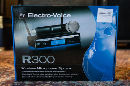 Electro Voice R300 HD Handheld Wireless Microphone System Band C haggertys 12