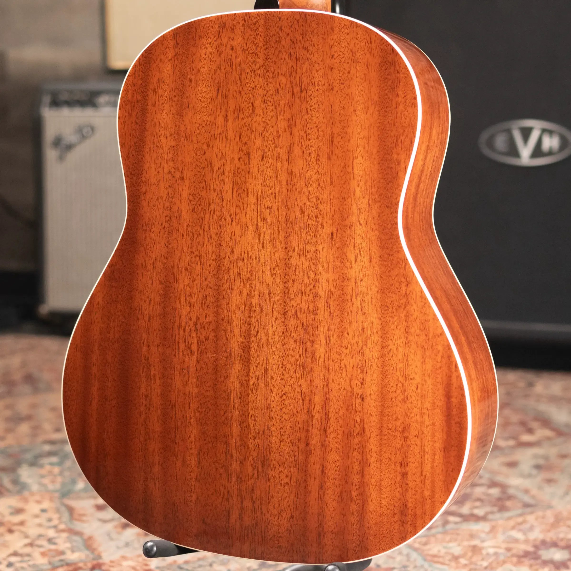 Taylor Gold Label 517e Grand Pacific Acoustic/Electric Guitar with Hardshell Case