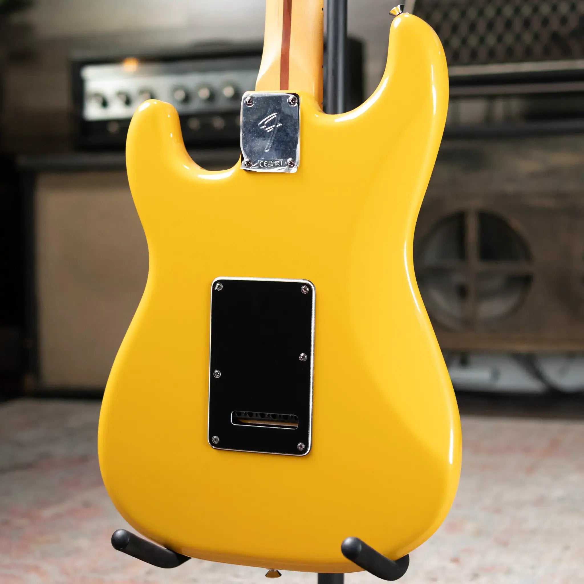 Fender Player II Modified Stratocaster, Maple Fingerboard - Sunshine Yellow with Deluxe Gig Bag