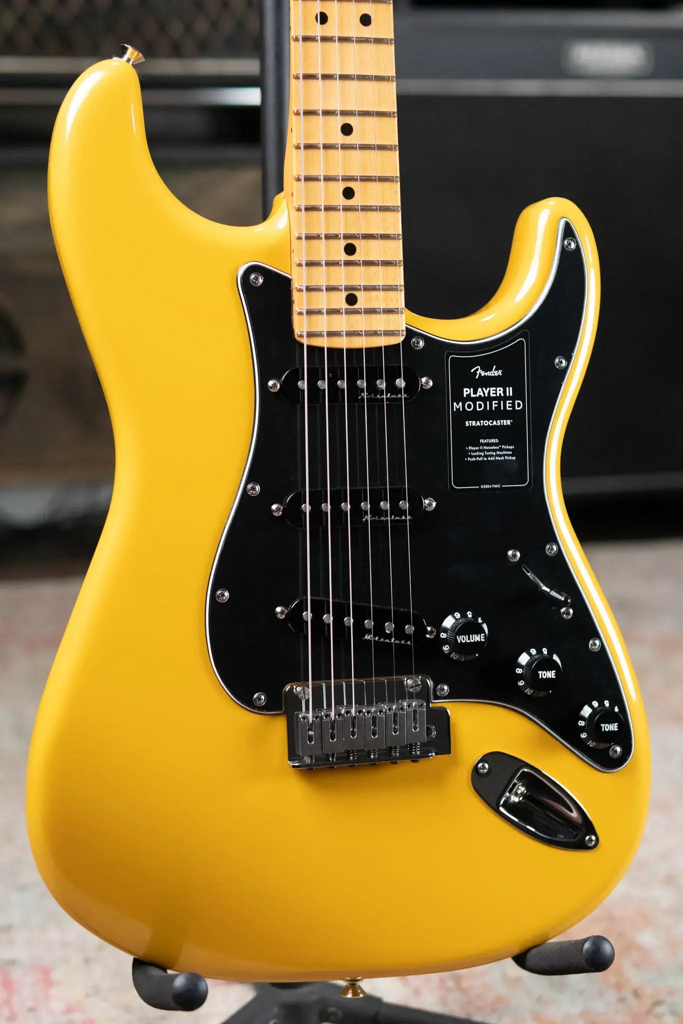 Fender Player II Modified Stratocaster, Maple Fingerboard - Sunshine Yellow with Deluxe Gig Bag