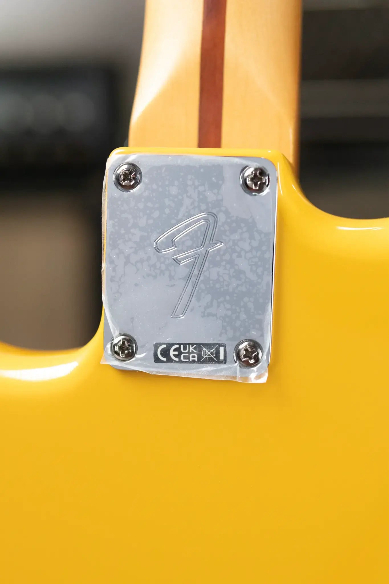Fender Player II Modified Stratocaster, Maple Fingerboard - Sunshine Yellow with Deluxe Gig Bag