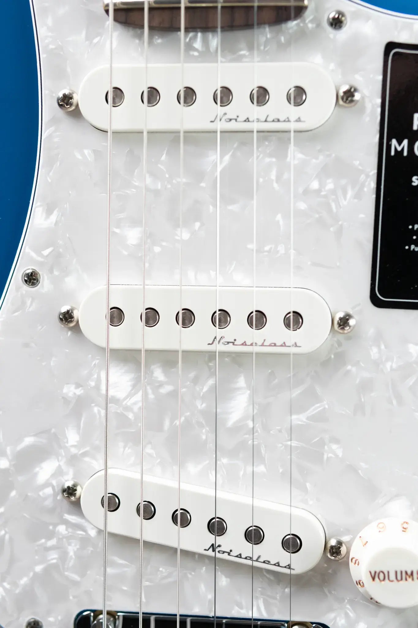 Fender Player II Modified Stratocaster, Rosewood Fingerboard - Electric Blue with Deluxe Gig Bag