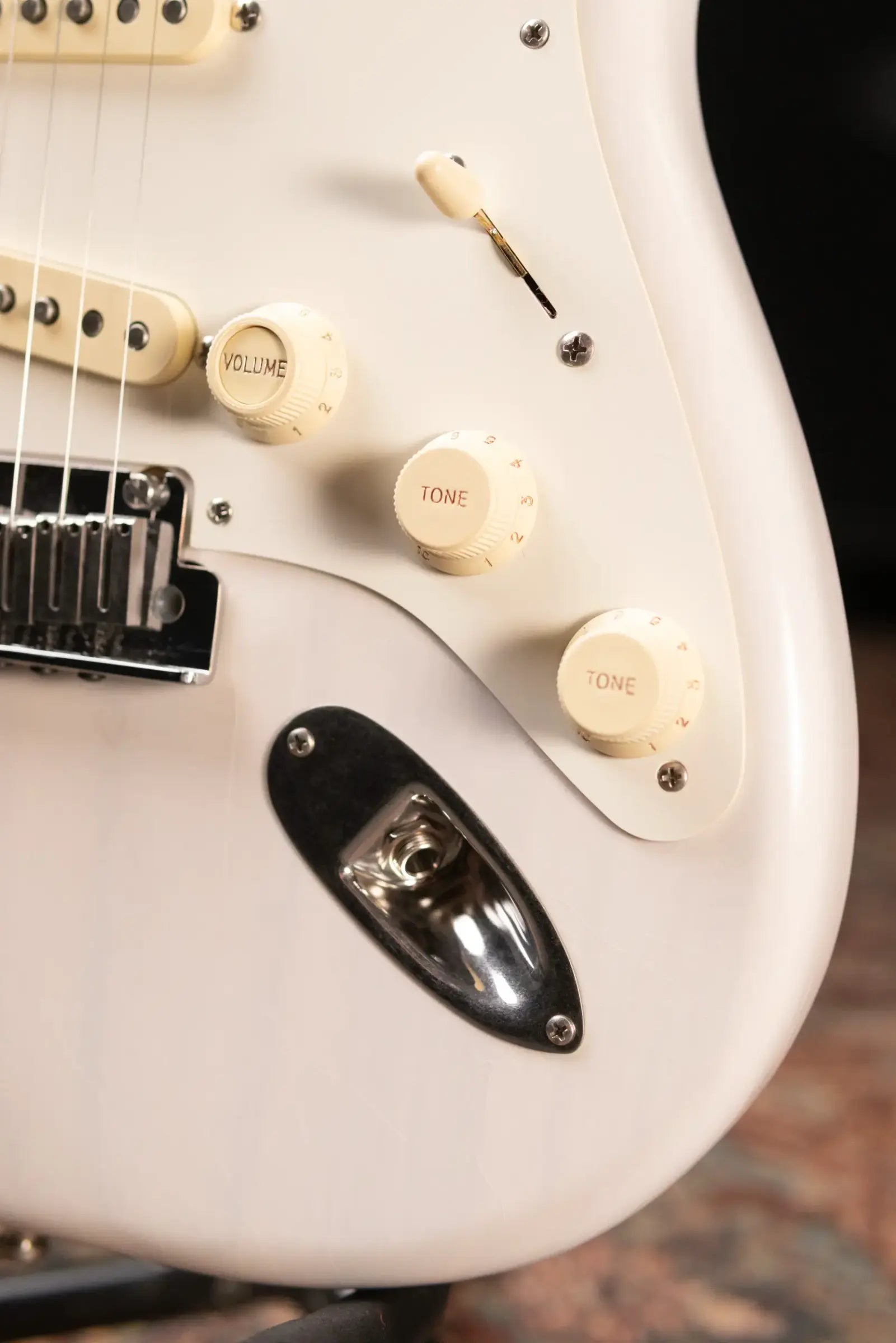 Fender American Ultra Luxe '50s Stratocaster Electric Guitar - White Blonde with Deluxe Hardshell Case