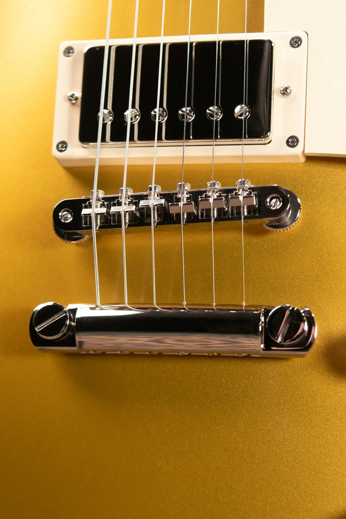 Epiphone 1957 Les Paul Goldtop Reissue Electric Guitar - Double Gold with Hardshell Case