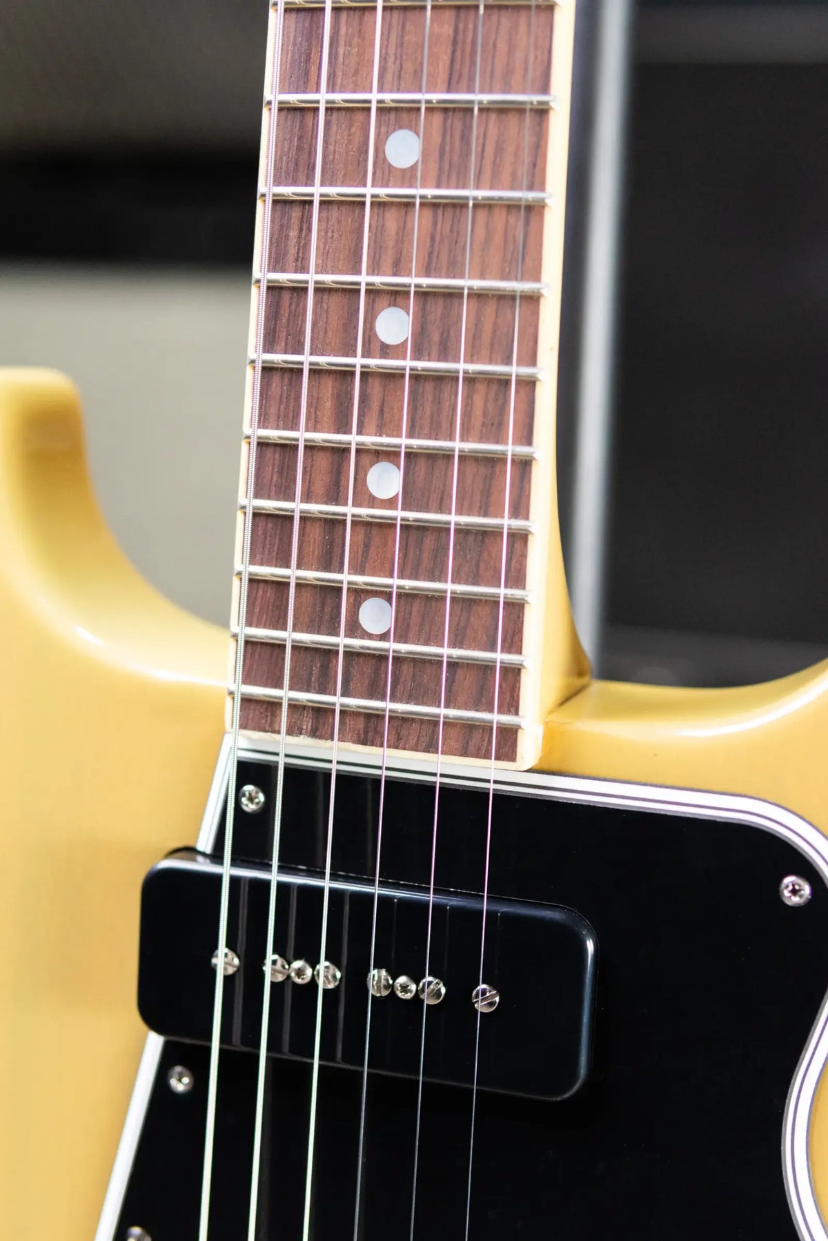 Epiphone 1960 Les Paul Special Double Cut Reissue Electric Guitar - TV Yellow with Hardshell Case