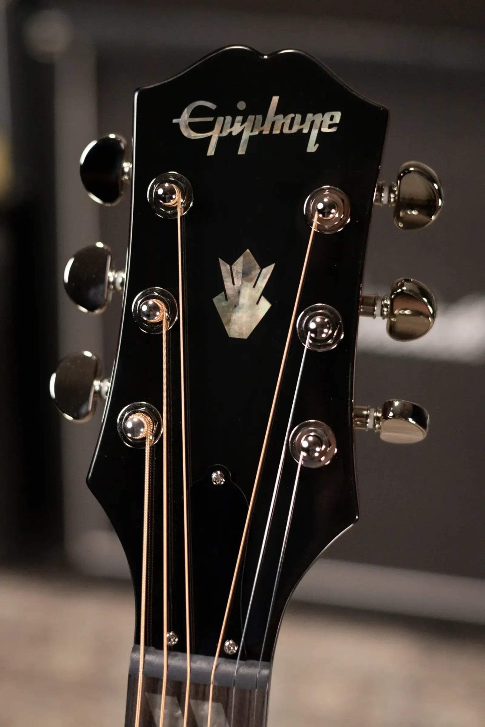 Epiphone Eric Church Signature Hummingbird Dark Studio Acoustic/Electric Guitar - Cobra Burst with Hardshell Case