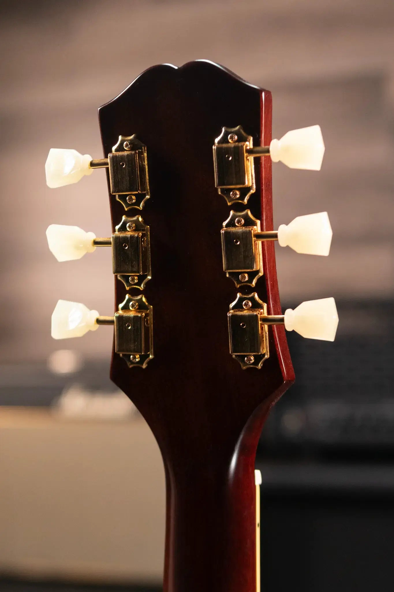 Epiphone Hummingbird Dreadnought Acoustic/Electric Guitar - Aged Natural Antique Gloss
